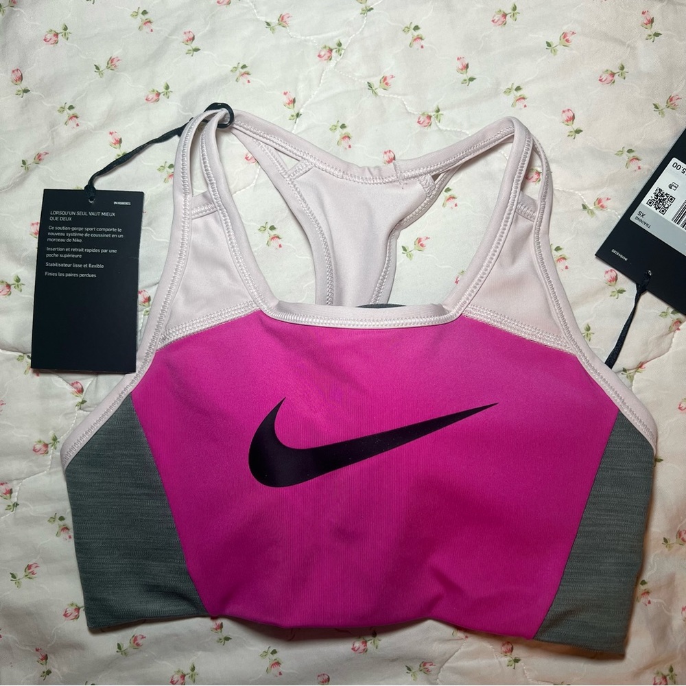 NWT NIKE swoosh sports bra